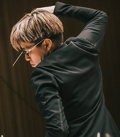 アーティスト写真：岩崎 琢